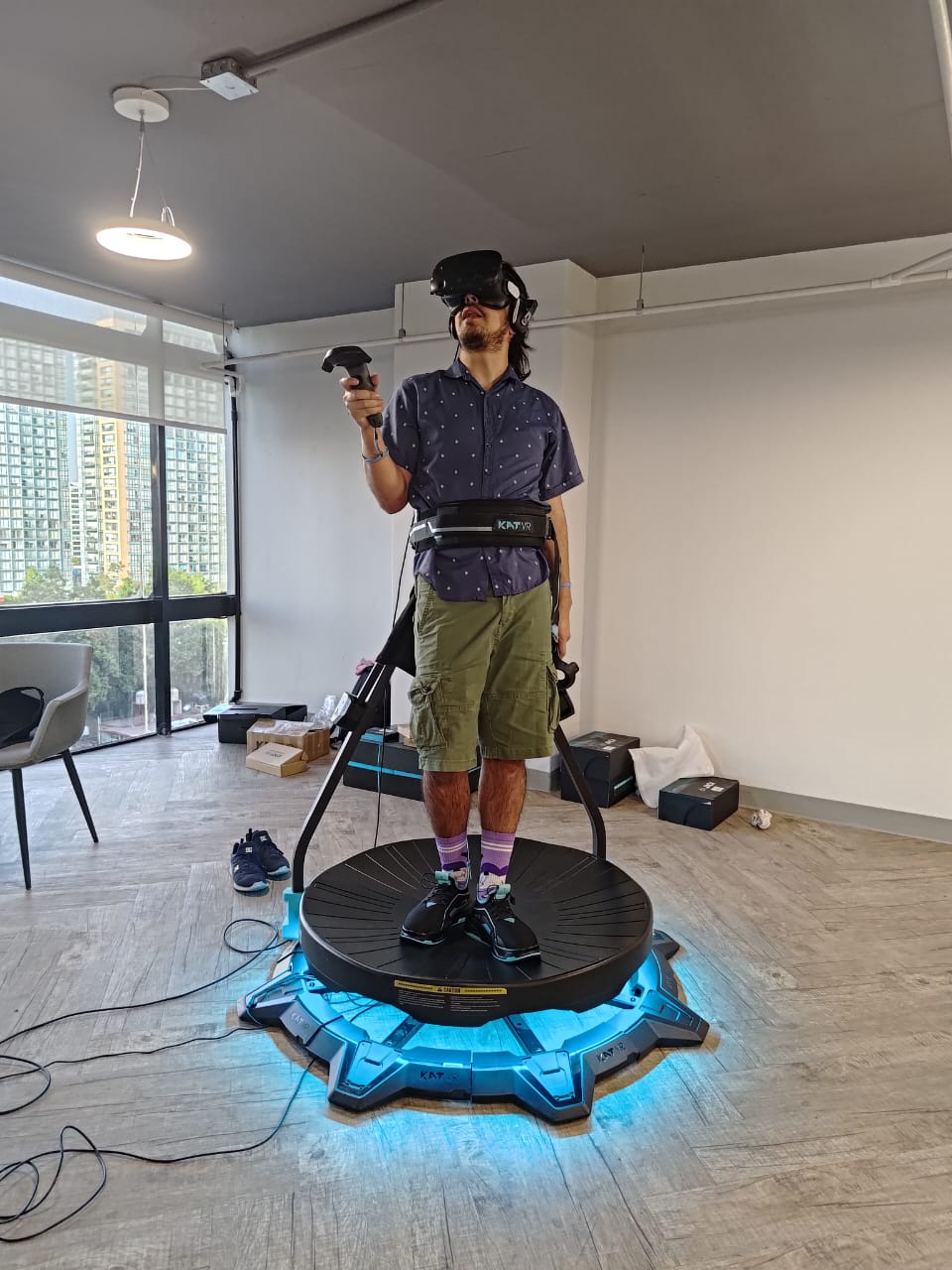 Mario Nava using the KatWalk VR setup during a supply chain training project